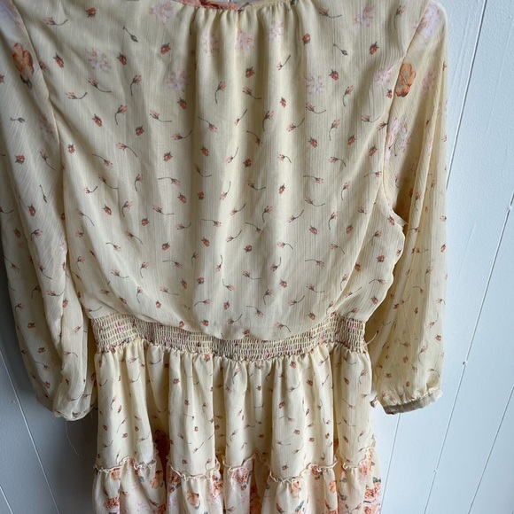 Floral Boho Chic Dress - Picture 3 of 7